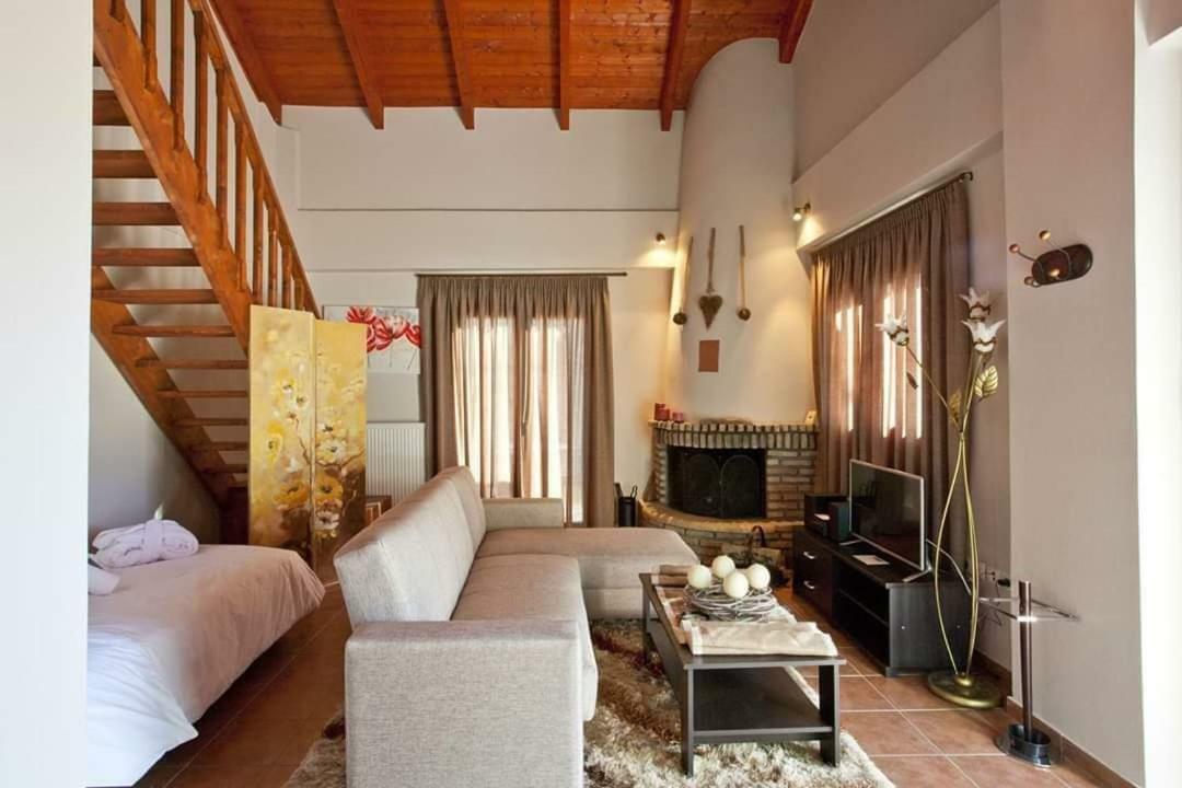 All Seasons Πέτρινες Παραδοσιακές Κατοικίες Kalavryta Eksteriør billede